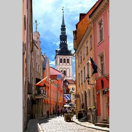 Lägenhet Location, Beautiful And Quiet Old Town Apt. *