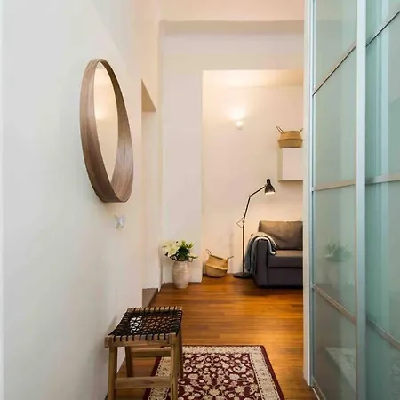 Location, Beautiful And Quiet Old Town Apt. Lägenhet *