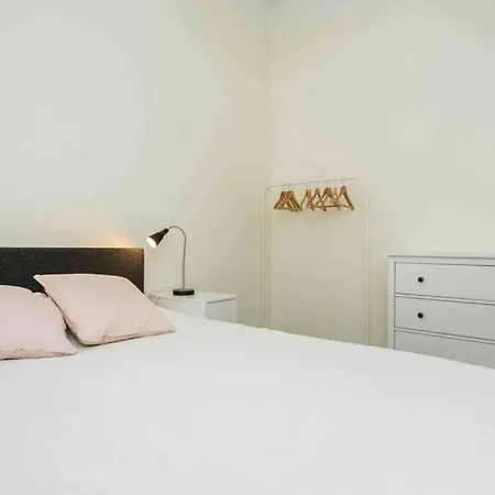 Location, Beautiful And Quiet Old Town Apt.