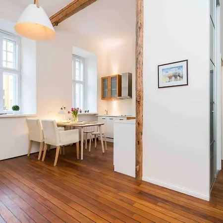 شقة Location, Beautiful And Quiet Old Town Apt.