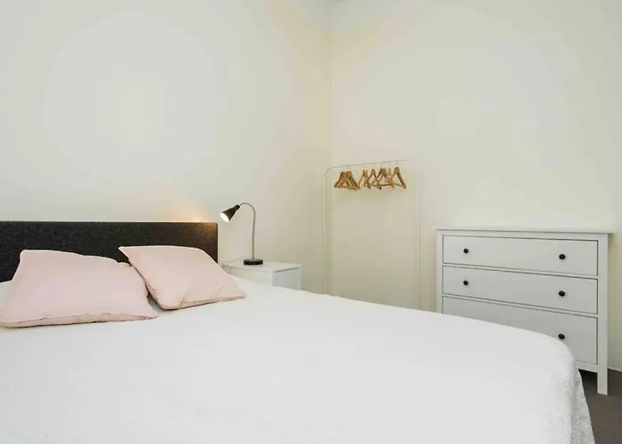 Location, Beautiful And Quiet Old Town Apt.