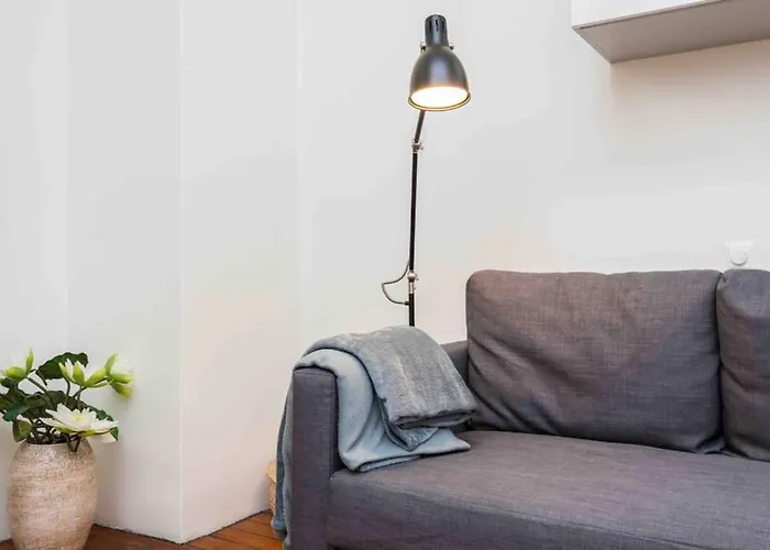 Location, Beautiful&quiet Old Town Apt.