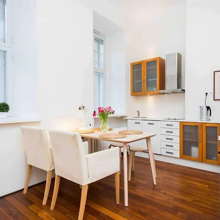 Daire Location, Beautiful And Quiet Old Town Apt. Tallinn