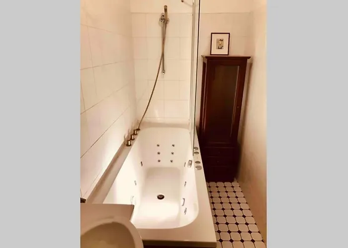 Location, Beautiful And Quiet Old Town Apt. Апартаменти Таллінн