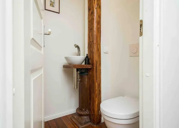 Апартаменти Location, Beautiful And Quiet Old Town Apt. *